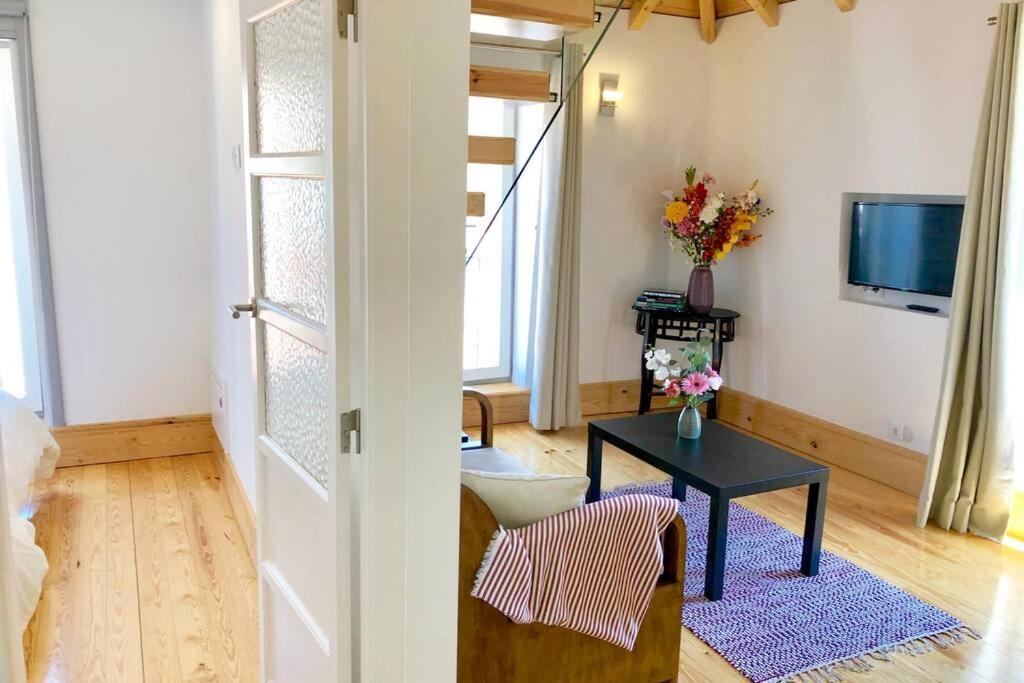 32 Top - Center Of Lisbon Duplex Apartment, Barrio Alto ภายนอก รูปภาพ