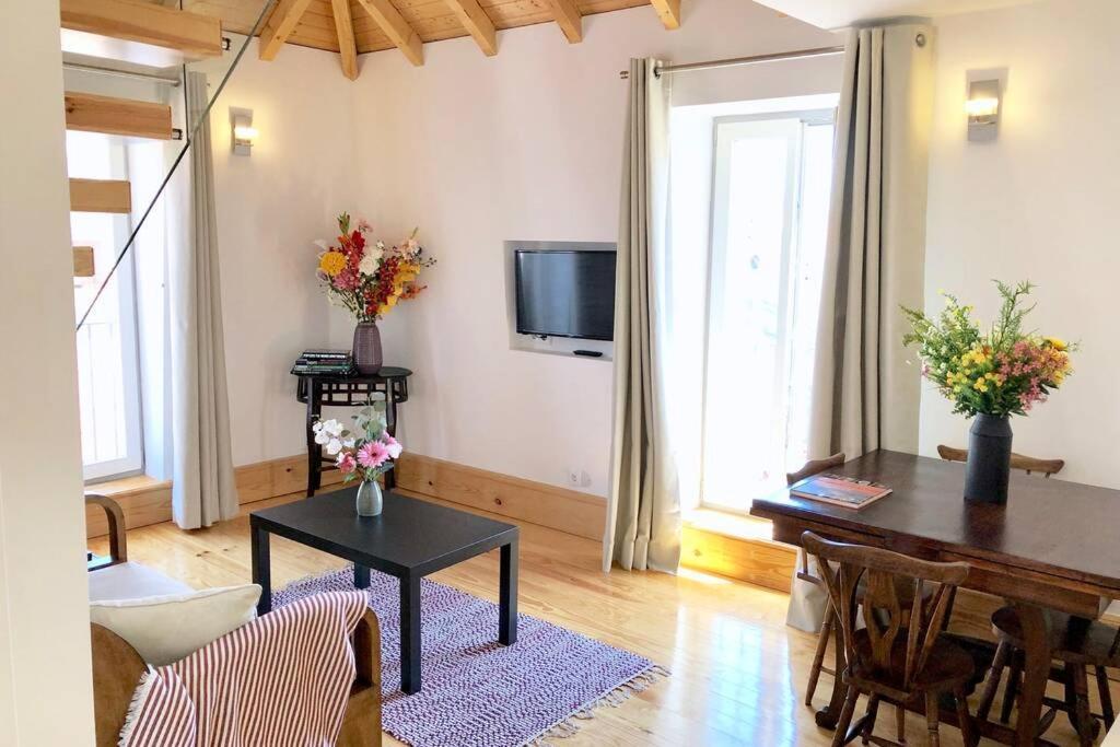 32 Top - Center Of Lisbon Duplex Apartment, Barrio Alto ภายนอก รูปภาพ
