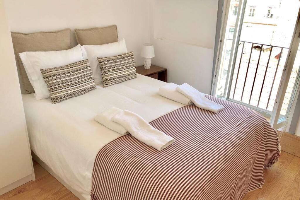 32 Top - Center Of Lisbon Duplex Apartment, Barrio Alto ภายนอก รูปภาพ